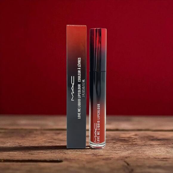 MAC New Love Me Liquid Lipcolor in Deify Me full size 3.1 ml - Picture 5 of 5